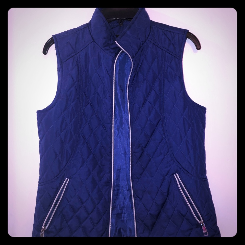 Zip up vest